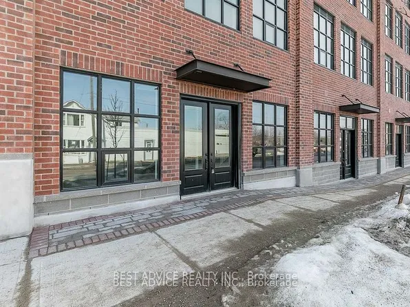 21 Matchedash St S #102, Orillia, ON L3V 4W4