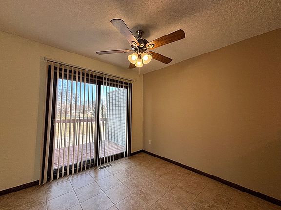 4th image of 4285 Evergreen Dr