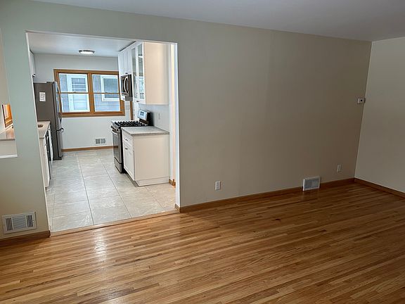 5th image of 6410 Xerxes Ave S