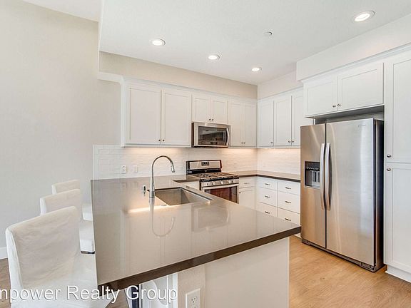3rd image of 2305 Winchester Blvd Unit 303