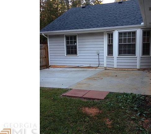 4th image of 20 Willow Shoals Dr
