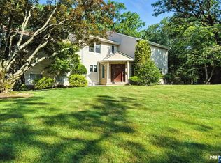 7 Stony Ridge Dr, Hillsdale, NJ 07642