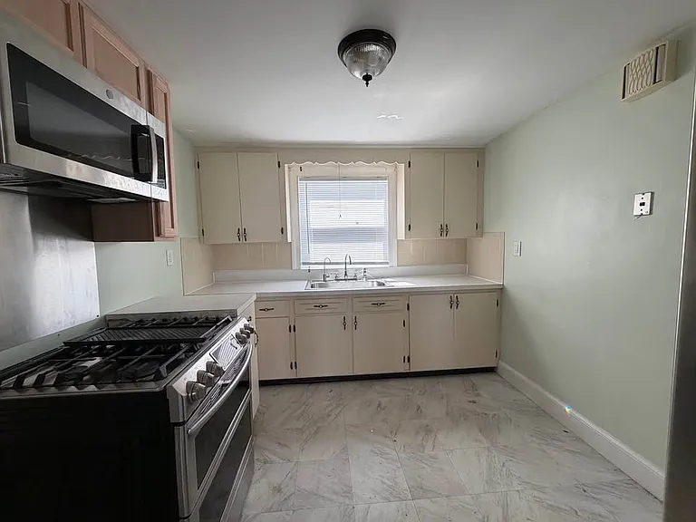 36 Barstow St #1 — Photo 1
