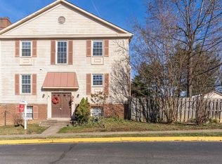 8031 Sleepy View Ln, Springfield, VA 22153