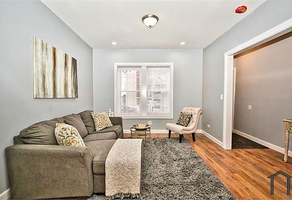 5th image of 5020 W Ohio St Unit 1