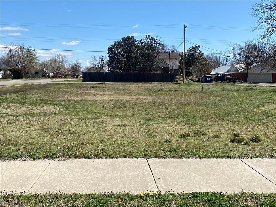 104 S Broadway, Hobart, OK 73651 MLS 950055 Zillow