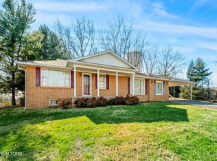 302 Highland Cir, Lenoir City, TN 37772