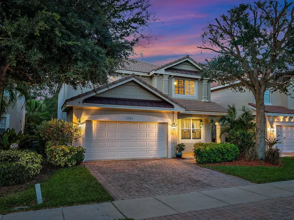 5761 SE Crooked Oak Avenue, Hobe Sound, FL 33455