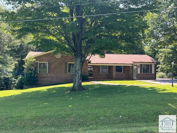 196 Lawson Rd, Martinsville, VA 24112