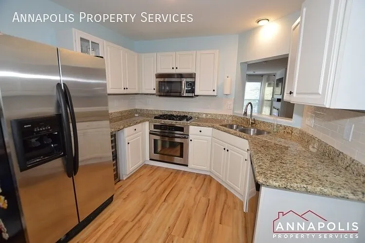 656 howards loop — Photo 3