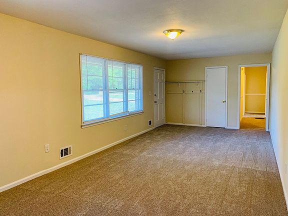 4th image of 105 Sunrise Dr