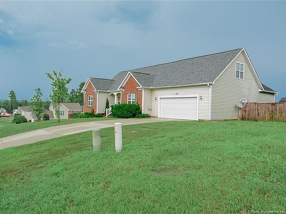 3rd image of 235 Hester Pl