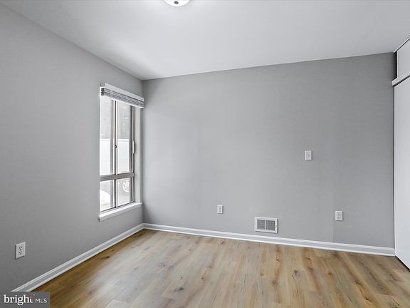 3rd image of 18008 Driftwood Ct