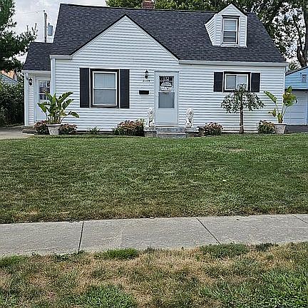 2nd image of 2125 Mershon Ave