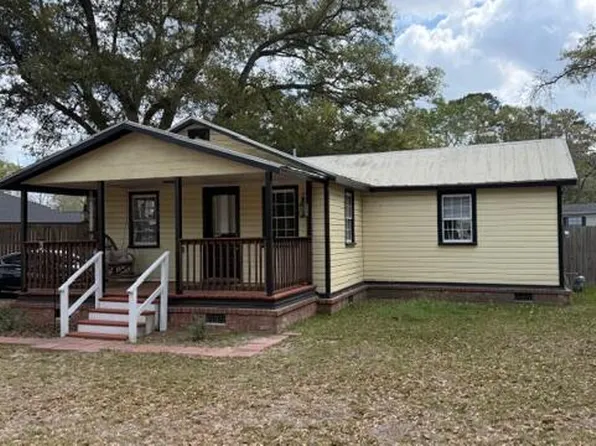 201 Garbon Dr, Summerville, SC 29485