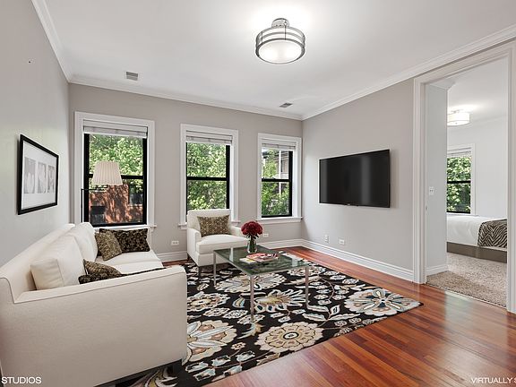 3rd image of 3543 N Lakewood Ave APT 2