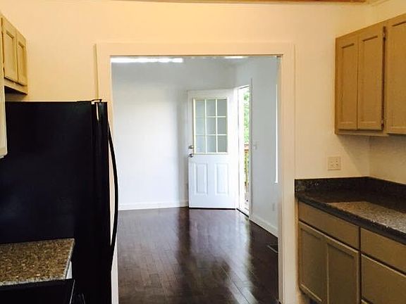 2nd image of 512 Woodland Ave