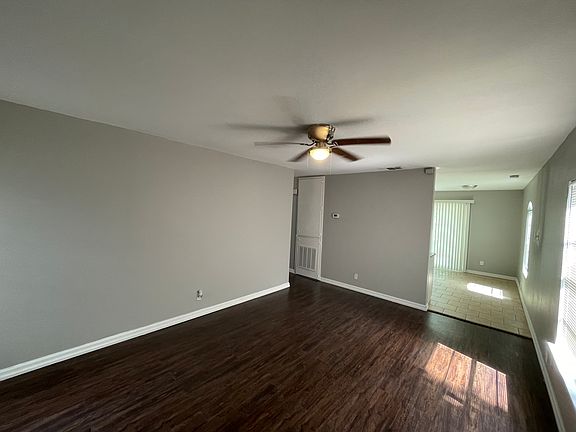 4th image of 5940 Glacier Sun Dr