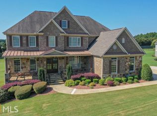 385 Swains Dr, Peachtree City, GA 30269