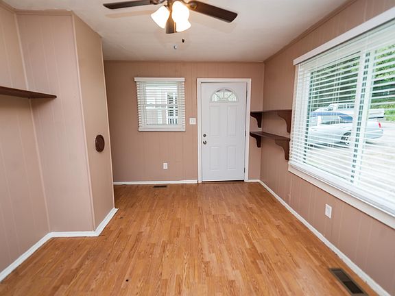 4th image of 132 Westover Dr