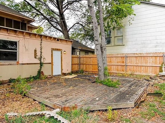 2nd image of 1815 College Ave
