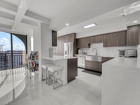 2nd image of 7178 Promenade Drive #801b