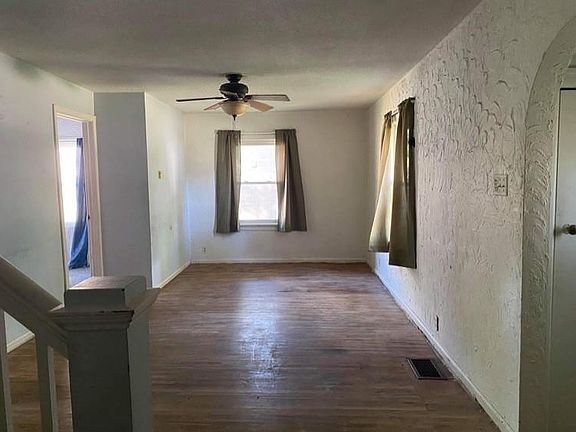 4th image of 721 S Brittain Ave
