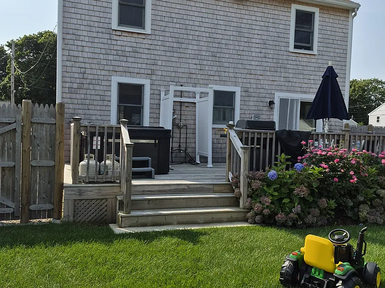 10 Breakwater Ct — Photo 9