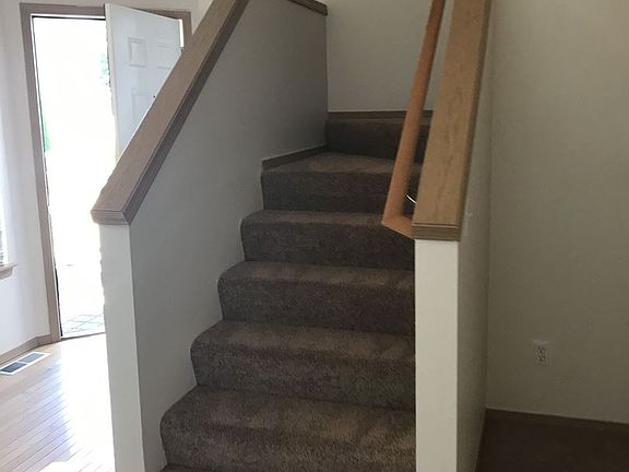4th image of 2939 56th Ave NE