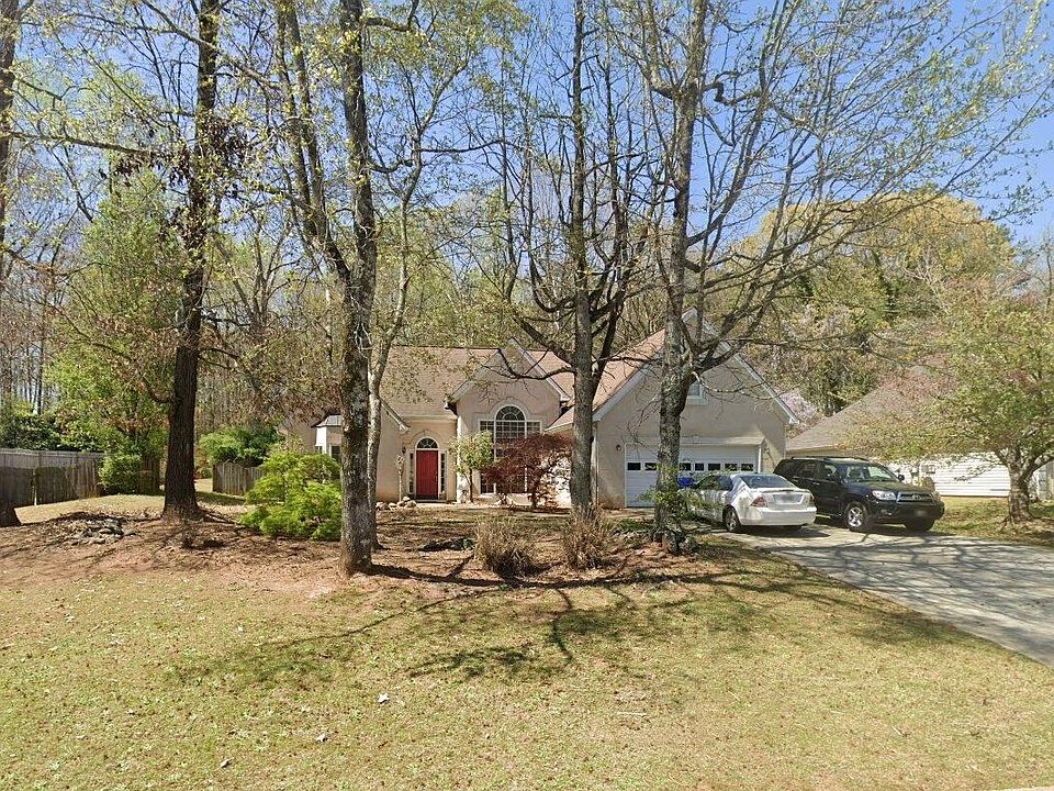 1st image of 215 Lakeview Pl