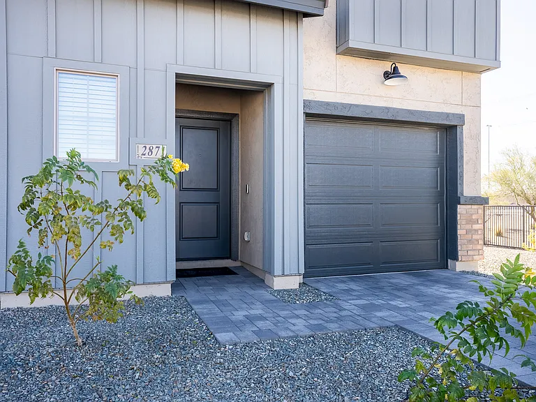 Banyan at 17 North Townhomes — Photo 6