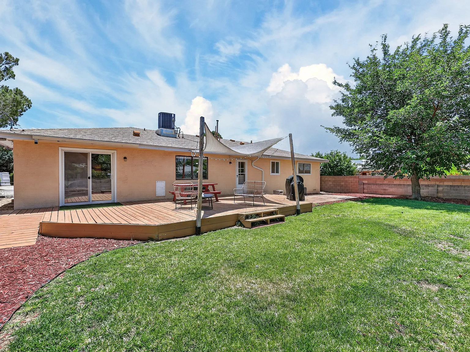 7107 Carriveau Ave NE — Photo 3