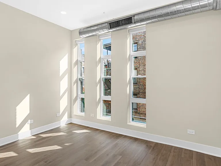 1218 W Lexington St — Photo 21