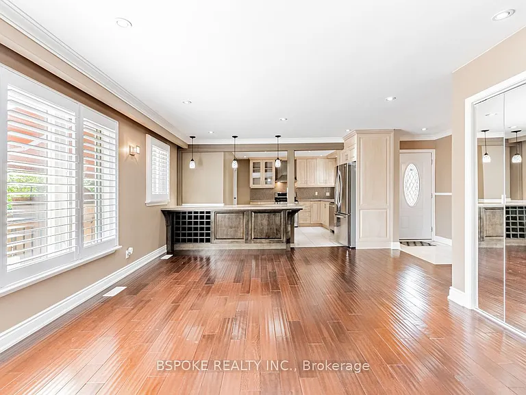 252 Thistle Down Blvd #UPPER — Photo 4