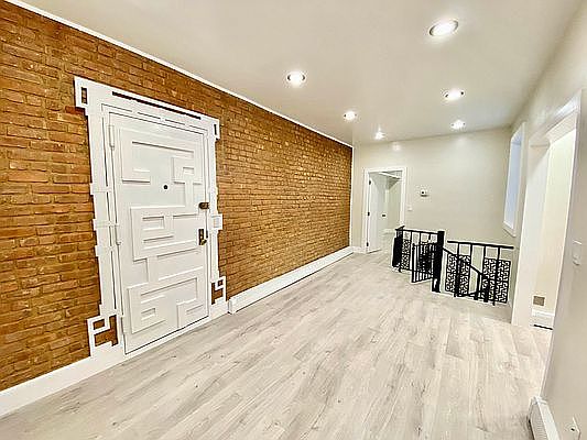 2nd image of 1208 Pacific St APT 1E