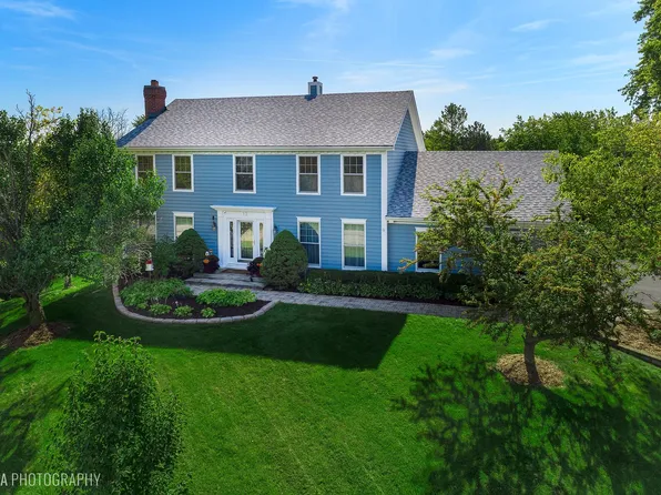 12 N Trl, Lake Zurich, IL 60047