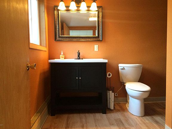 3rd image of 351 NE Chambers Ct
