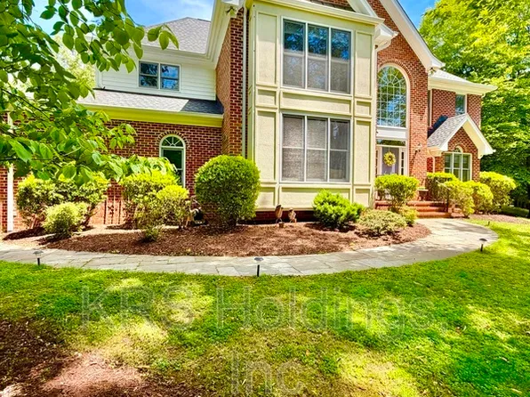 1025 Blackburn Blf, Charlottesville, VA 22901