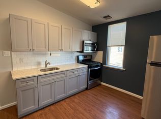 2115 S 4th St FLOOR 3, Philadelphia, PA 19148