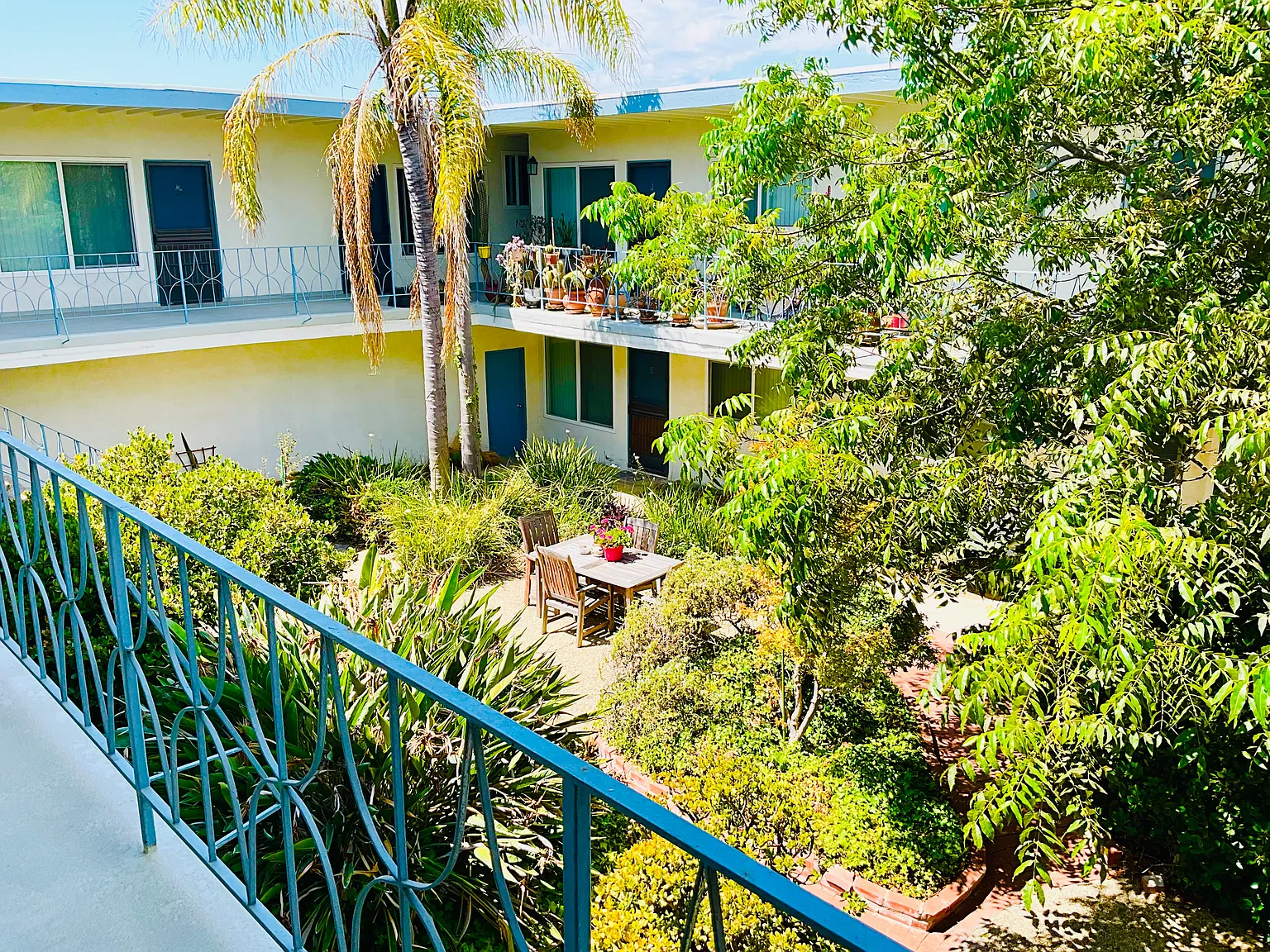 2 bed, 1.5 bath, $2,250 — Photo 3