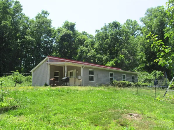 2181 Lofty Pine Ln, Lenoir, NC 28645