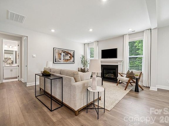 3rd image of 1594 Hubert Graham Way