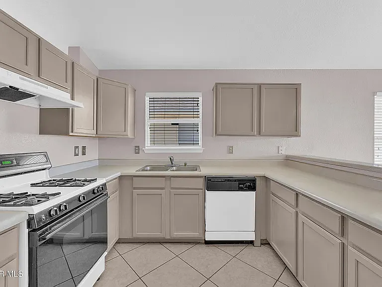 11868 Oak Crossing Dr — Photo 22