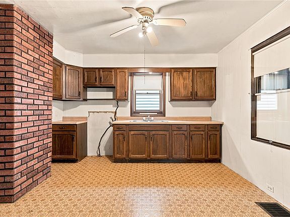 4th image of 601 Highland Ave