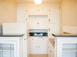 Heart of NW! Sweet Studio w/Hardwoods, Built-ins, & Dining Nook!, Portland, OR 97210