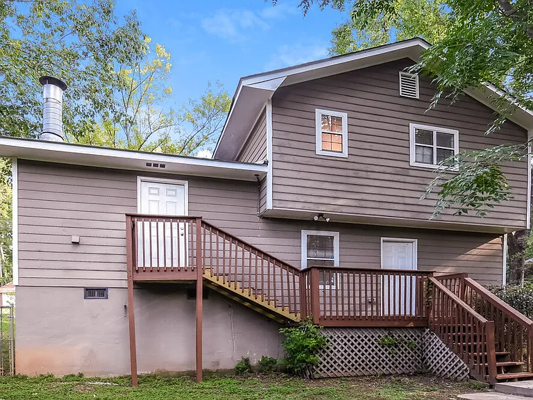 5376 Whitney Ct — Photo 17
