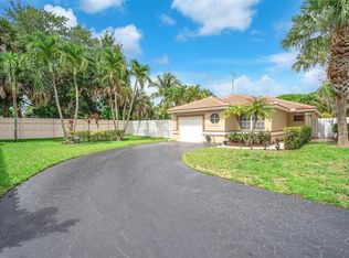 553 NW 135th Ter, Plantation, FL 33325