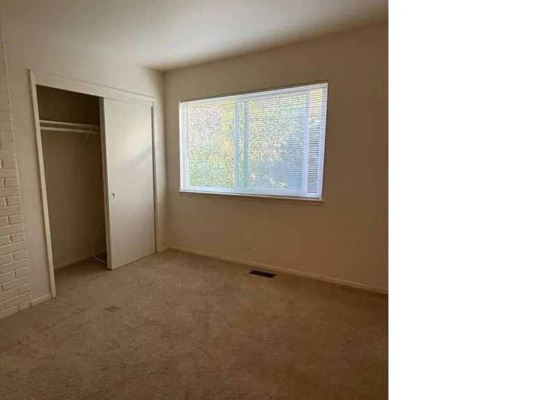 8 Davis Dr #B — Photo 8