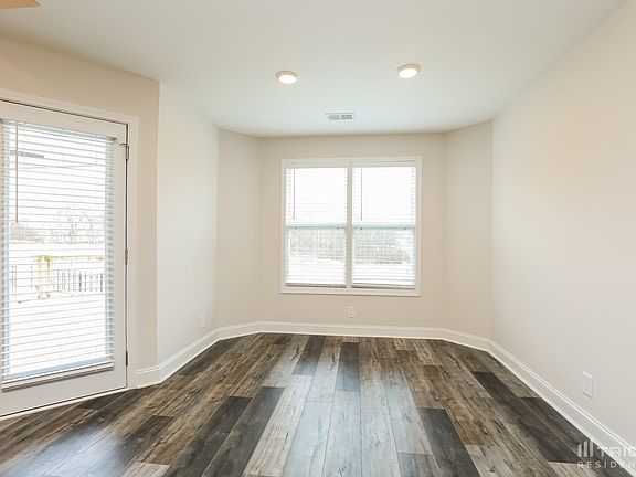 4th image of 4034 Sumter Ln
