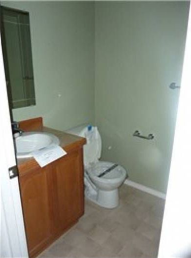2nd image of 110 NE Allen Ct